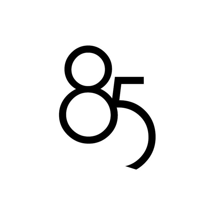 Logo mark 18